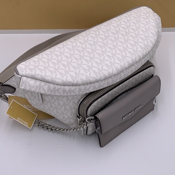 MICHAEL KORS
Maisie Large Logo 2-in-1 Sling Pack
Optic White/Silver 
NWT - Picture 8 of 16